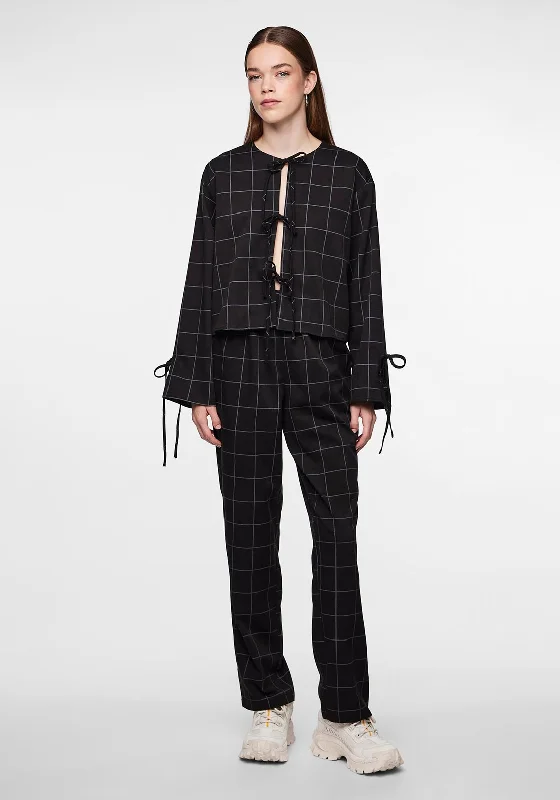 Mid-length Style Pieces Tie Long Sleeved Top, Black
