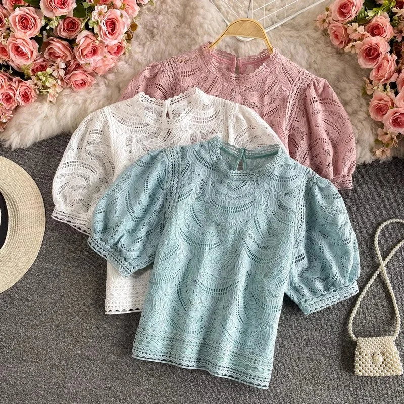 Sports And Leisure Retro puff-sleeved lace short top    S3923