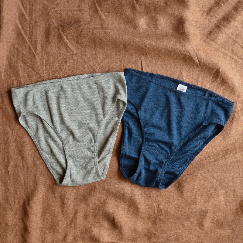 Hip-hop Style Women's Bikini Briefs in Organic Wool/Silk