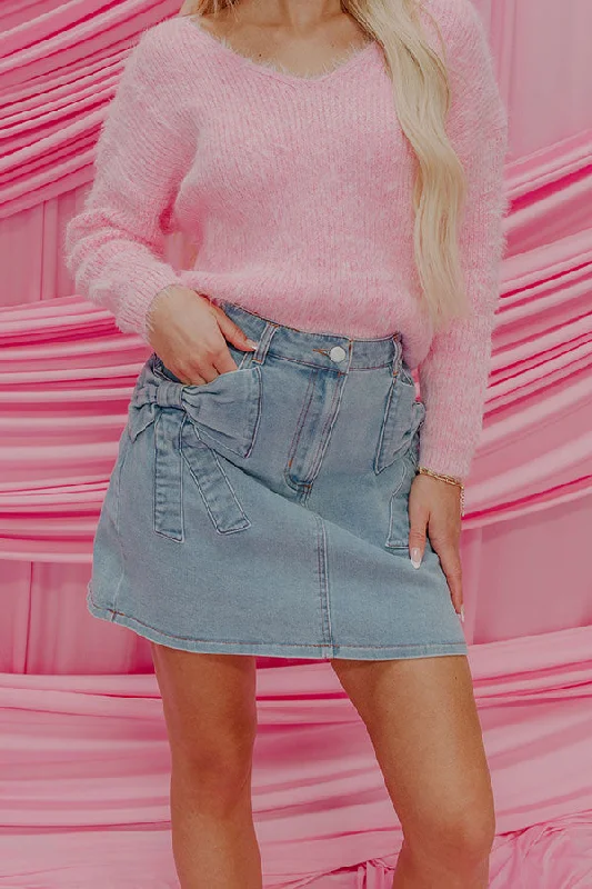 Classic Retro The Kaeli High Waist Denim Skirt in Light Wash
