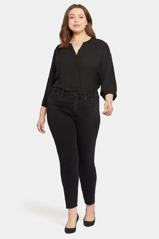 Warm Winter Series Le Silhouette Ami Skinny Jeans In Petite Plus Size - Stellar