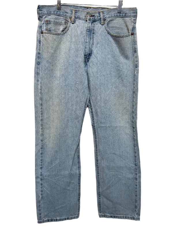 Comfortable and simple Levi Light Blue Jeans (34x31)
