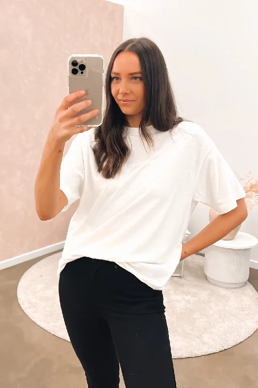 Minimal Style The Authentic Tee Vintage White
