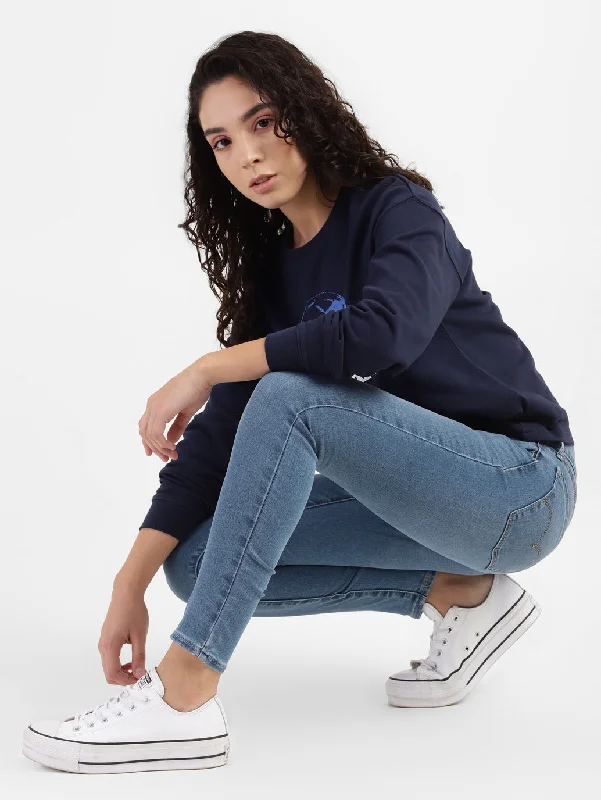 Boutique display Women's Mid Rise 710 Super Skinny Jeans