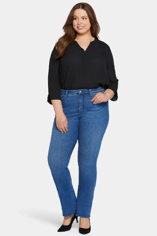 Casual And Versatile Le Silhouette Slim Bootcut Jeans In Plus Size - Amour