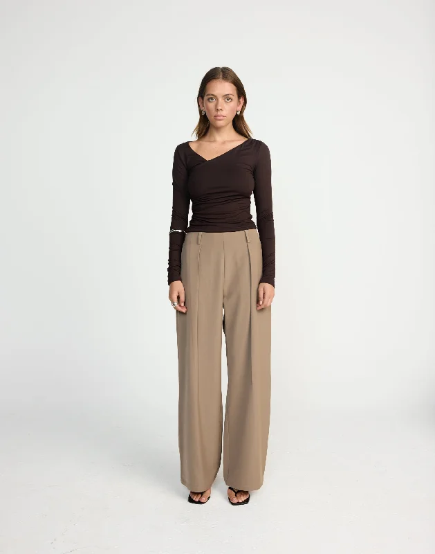 Elegant And Lazy Twyla Long Sleeve Top (Chocolate)