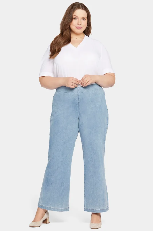Street Graffiti Design Pull-On Teresa Wide Leg Jeans In Plus Size - Crystalline