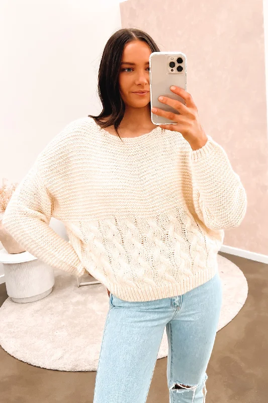 Luxury and fashionable Erin Cable Knit Jumper Cream