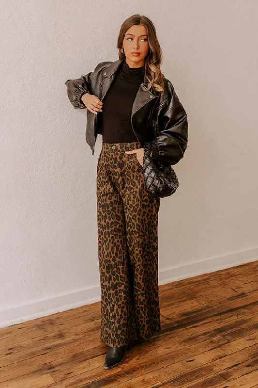 Boutique display The Valentina High Waist Wide Leg Pants