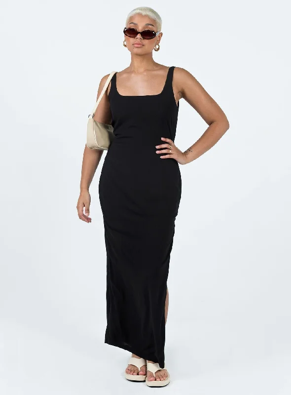 Wandering freely Shanaeya 90s Maxi Dress Black