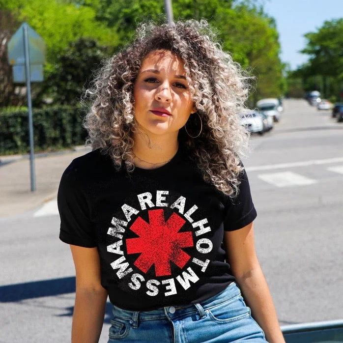 Design sense REAL HOT MESS MAMA • Black Tee