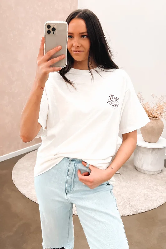 Printed pattern Trust Tee Vintage White