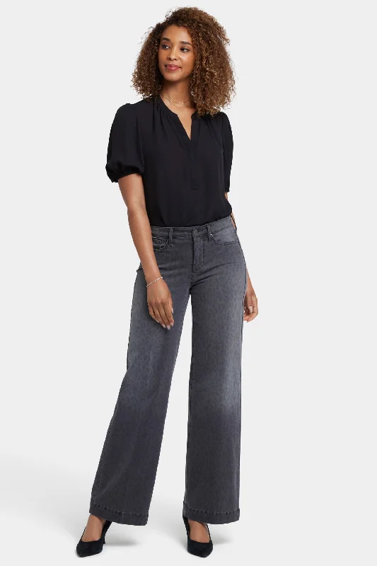 Classic style Teresa Wide Leg Jeans - Wild Spirit