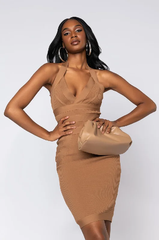 High-end atmosphere GOT ME GOOD HALTER NECK MIDI DRESS LIGHT BROWN