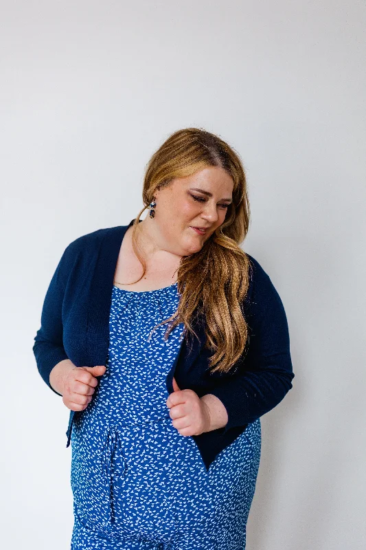 Elegant Style LIGHTWEIGHT SHORT CARDIGAN IN NAVY