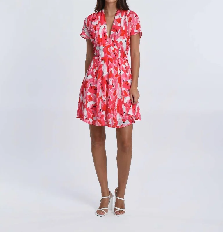 Single item design Louise Dress In Pink